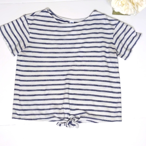 Old Navy Blouse blue striped size M with front tie - Picture 3 of 6